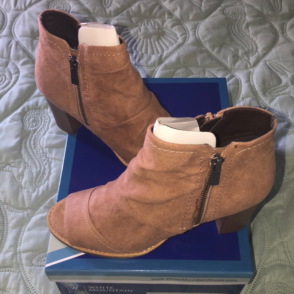 white mountain tan booties